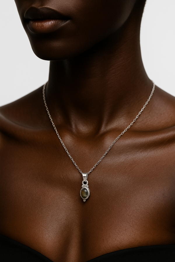Labradorite rope pendant
